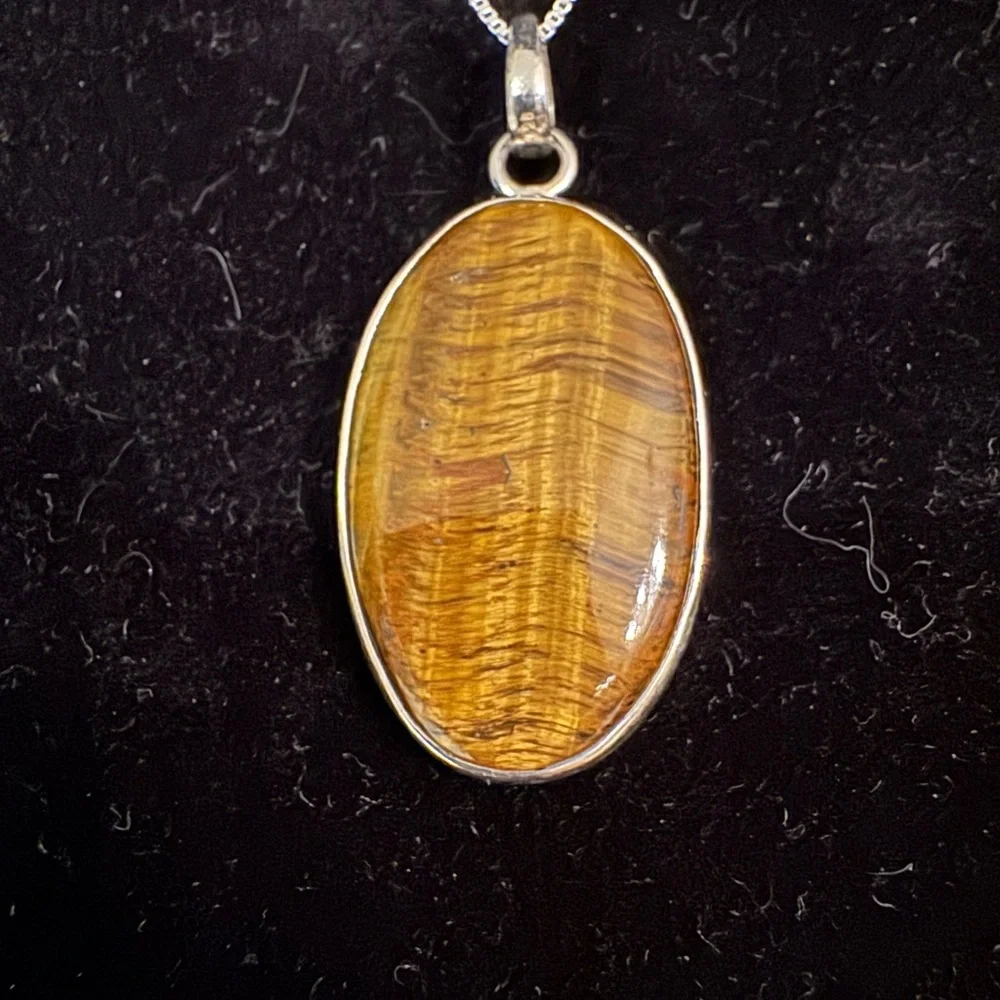 Elegant sterling‎ Silver and tigers eye  Pendant Necklace